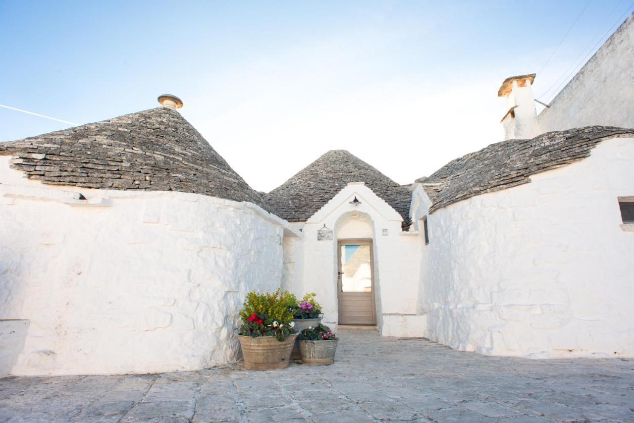 Trulli Holiday Deluxe&Wellness Alberobello Exterior foto