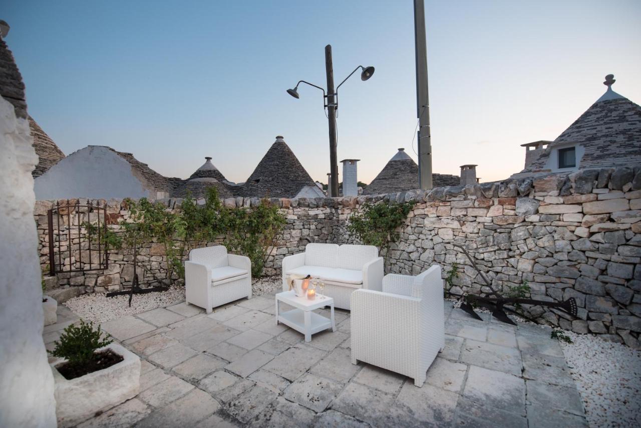Trulli Holiday Deluxe&Wellness Alberobello Exterior foto