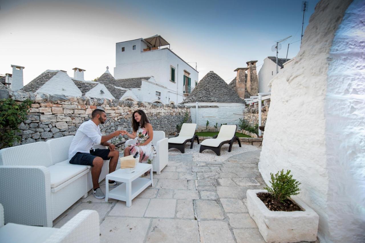 Trulli Holiday Deluxe&Wellness Alberobello Exterior foto